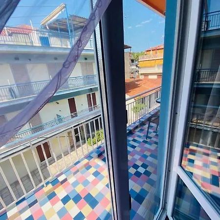 Color Apartment Stavros (Thessaloniki)